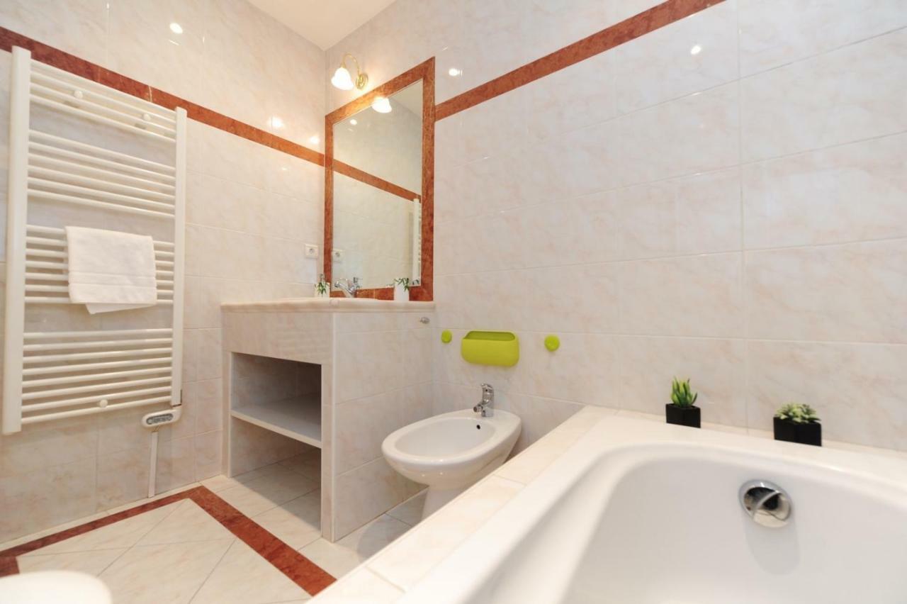 Le Savoy Palace - Five Stars Holiday House Nice Bagian luar foto